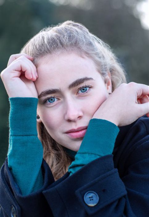 MAÏA BRINGUE