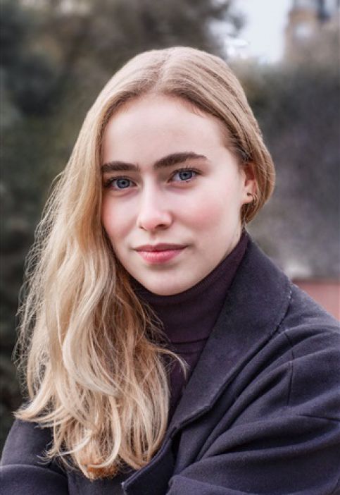 MAÏA BRINGUE