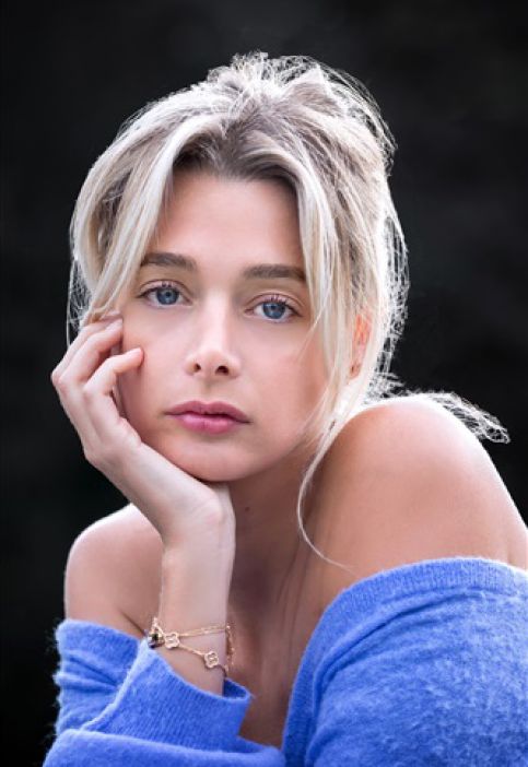 CLAIRE LANG