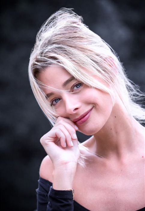 CLAIRE LANG