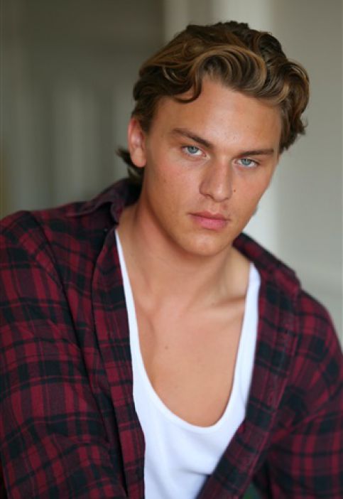 ENZO LORENTE