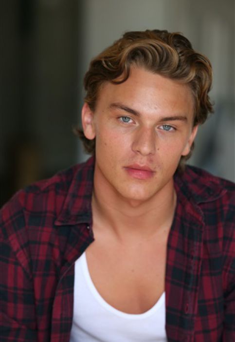 ENZO LORENTE
