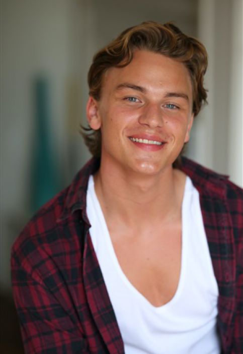 ENZO LORENTE