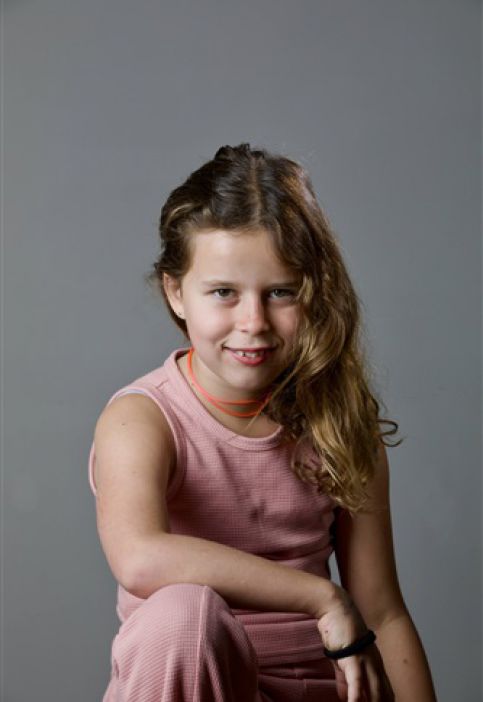 ADELE CARON