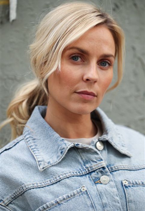 CHARLOTTE BERMOND