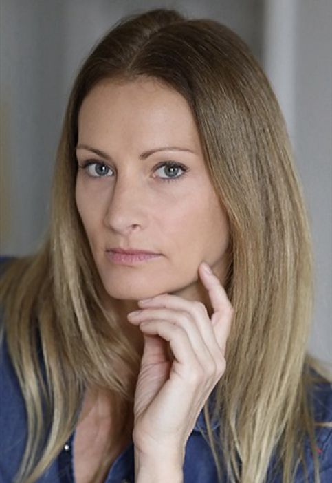 AGNES DEBAINS