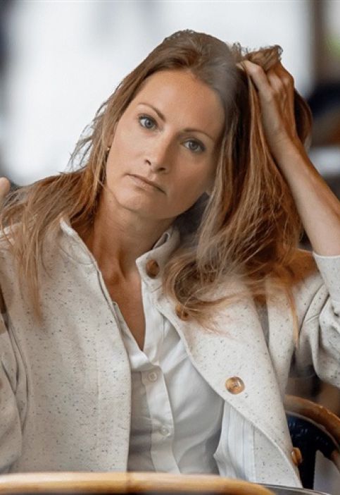 AGNES DEBAINS